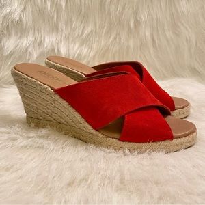 ✨NWOT Picón Genuine Suede Wedge Sandals